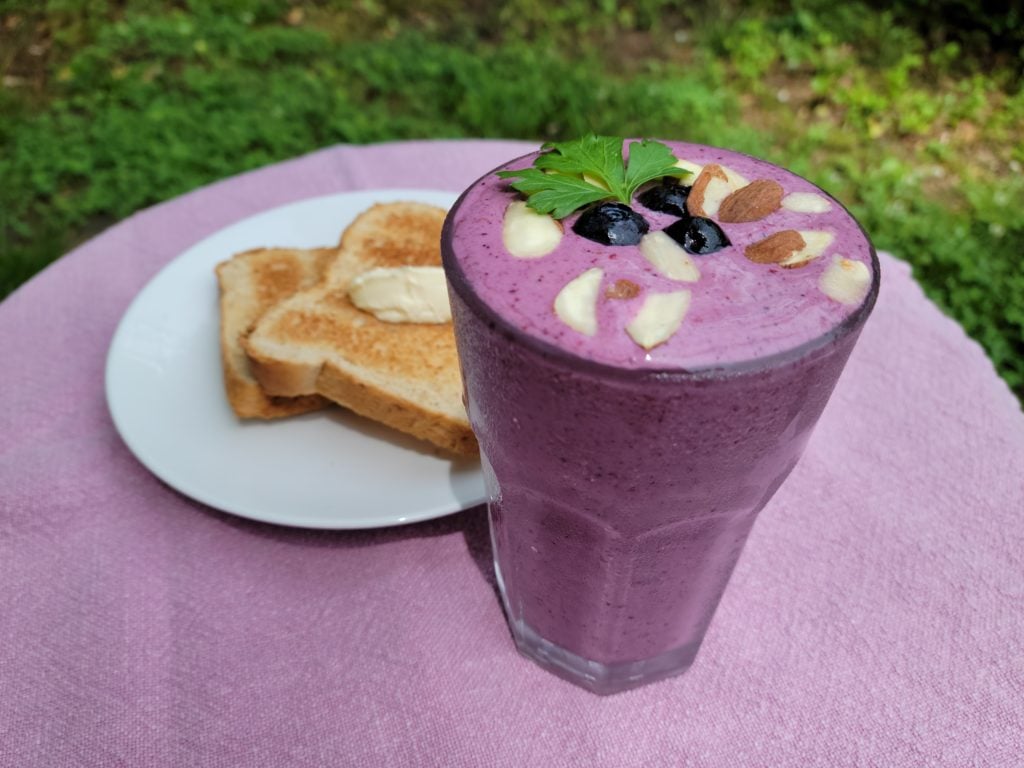 Smoothie made with the Nutribullet 900